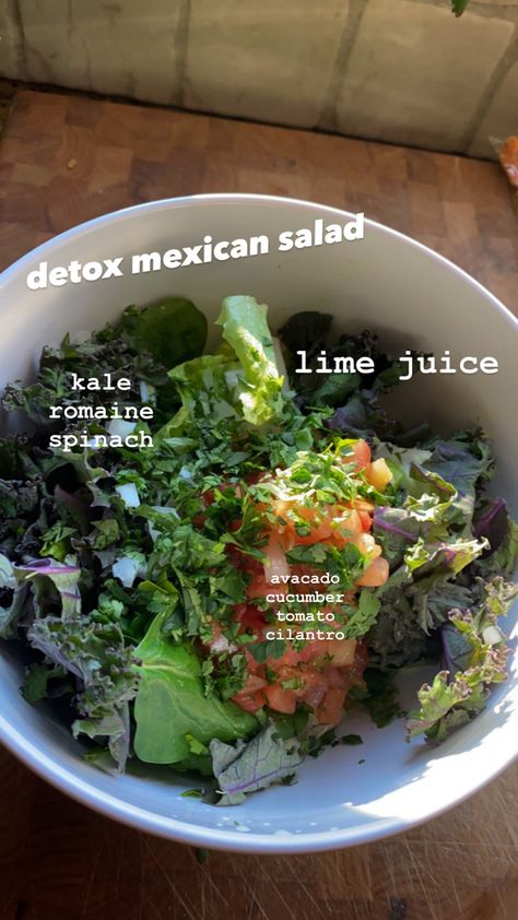 Raw Meals Ideas, Low Carb Raw Vegan Recipes, Raw Salad Ideas, Plant Based Raw Recipes, Raw Plant Based Diet, Healthy Raw Vegan Recipes, Raw Veggie Diet, Raw Food Meals, Easy Raw Vegan Meals