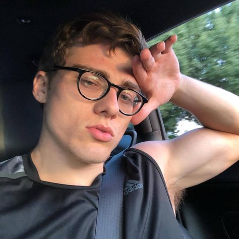 Blake Mitchell Blake Mitchell, Gym Guys, Cute White Guys, Aesthetic Guys, Guys And Girls, Glasses Fashion, Asian Men, Boyfriend Pictures, Steven Universe