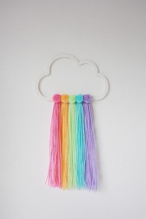 Pom Pom Wreath Rainbow, Pom Pom Wall Hanging, Diy Wall Hanging Yarn, Pom Pom Wall, Decoration Creche, Kraf Kertas, Rainbow Wall Decor, Mini Pom, Idee Cricut