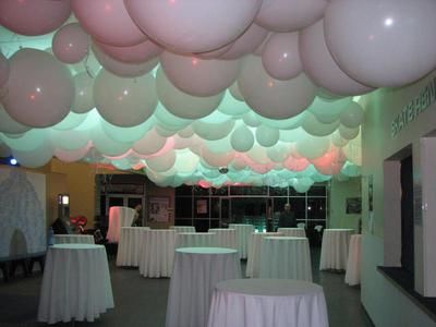 Beautiful Balloon Ceiling: I am hosting a sweet 16 party at a venue with a vaulted ceiling.  I want to hang large 22 balloons filled with air not helium from the ceiling.  Any tips Balloon Ceiling Decorations, Hanging Balloons, Balloon Ceiling, Fun Wedding Decor, Balloon Clouds, Graduation Balloons, Large Balloons, Bubble Balloons, Venue Decor