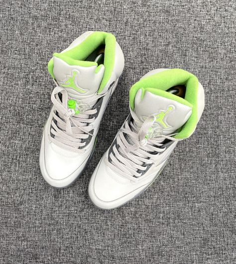 Air Jordan 5 Retro Green Bean Size 42.5 Dm WhatsApp +255743409264 We Deliver Worldwide✅ “MIKAZO🏦Fa life” Jordan 5 Retro Green Bean, Jordan 5 Retro, Air Jordan 5 Retro, Air Jordan 5, Green Bean, Jordan 5, Green Beans, Air Jordan, Air Jordans