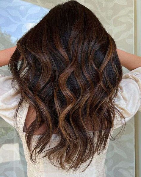 Balayage Hair Ideas for Every Colour and Texture | Femina.in Brown Hair For Dark Skin, No Bleach Balayage Dark Hair, No Bleach Balayage, Ash Blonde Hair Dye, Dark Brown Hair Balayage, Brown Bob Hair, Hair Color For Brown Skin, Light Brown Balayage, Black Hair Balayage