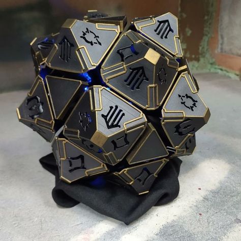 Zed League Of Legends, Artifact Art, Steampunk Gadgets, Ancient Technology, Fantasy Props, Magic Cube, 3d Modelle, Dnd Art, Futuristic Art