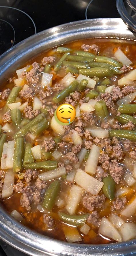 Homemade Picadillo With Green Beans - Easy DIY Recipes Mexican Picadillo Recipe Ground Beef, Cocido Recipe, Beef And Green Beans Recipe, Mexican Green Beans, Mexican Entrees, Ground Beef Recipes Mexican, Picadillo Recipe, Green Chile Recipes, Can Green Beans