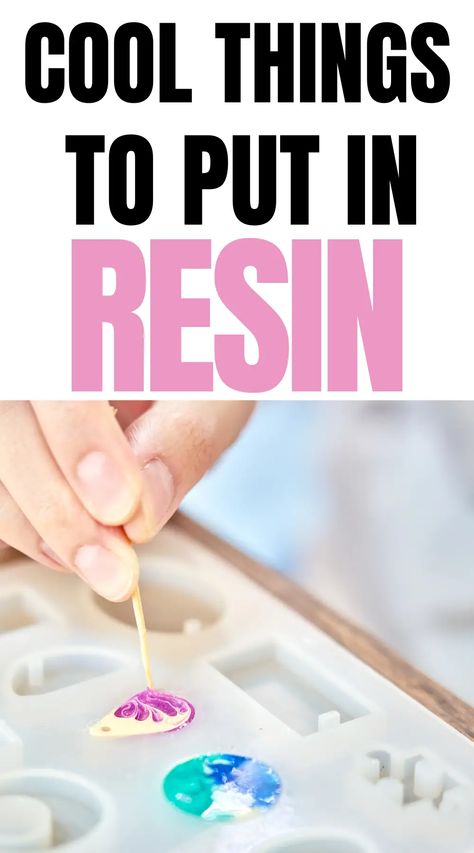 31 Things To Put In Resin (Unique, Cool Or Budget Friendly Ideas) Resin Craft Ideas, Diy Resin Gifts, Resin Jewelry Tutorial, Epoxy Resin Diy, Resin Crafts Tutorial, Diy Resin Projects, Resin Jewelry Diy, Resin Jewelry Making, Diy Epoxy