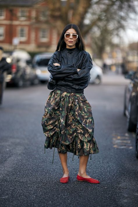 Camo Street Style, Photos Of London, Winter Palette, London Fashion Week Street Style, Street Style Photos, Summer Street, Street Style Trends, The Best Street Style, Best Street Style