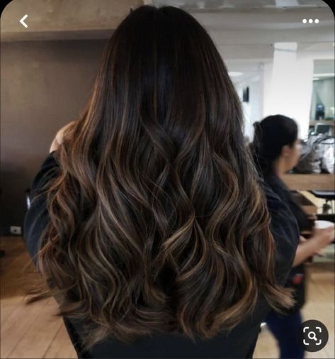 Balyage Long Hair, Balyage Hair, Black Hair Balayage, Kadeřnické Trendy, Brown Hair Looks, Brown Hair Inspo, Brunette Hair With Highlights, Dark Hair With Highlights, Brunette Balayage Hair