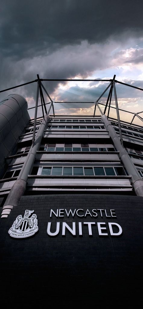 English Football Stadiums, Newcastle Football, Bar Mitzvah Centerpieces, Stadium Wallpaper, Newcastle United Football, Impossible Is Nothing, Soccer Goals, Football Workouts, St James Park