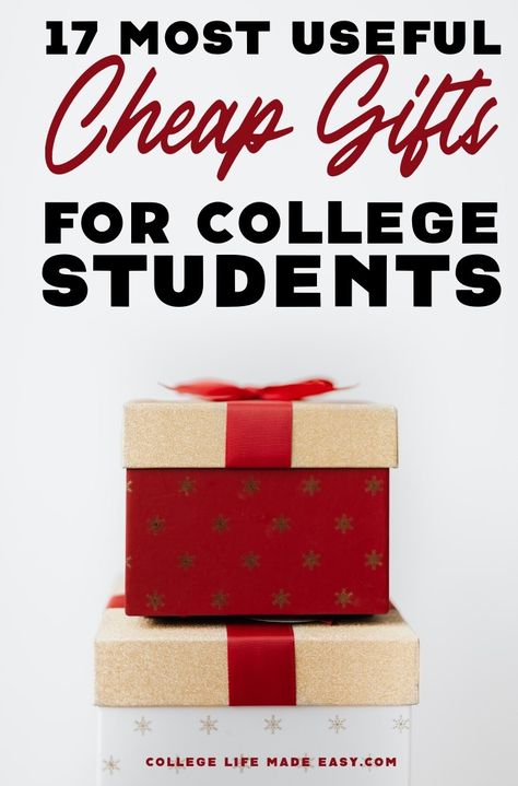 cheap Christmas gifts that are still insanely useful for college students. Girls & boys are sure LOVE these ideas!     #collegegifts #giftideasforstudents #usefulgiftsforcollegestudents #practicalgiftsforcollegestudents #practicalcollegegifts #bestcollegegifts  via @esycollegelife Cute Backpacks For College, College Guy Gifts, Gifts For College Boys, College Student Gifts Christmas, Inexpensive Gift Ideas, College Christmas, Gifts For College Students, College Boyfriend, College Girl Gifts