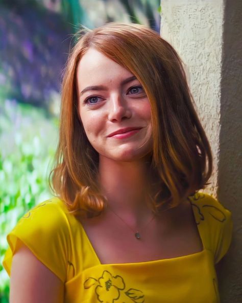 Mia Dolan La La Land, Emma Stone Lala Land, Mia Dolan, Emma Stone Gwen Stacy, Emma Stone Hair, Lala Land, Aesthetic Videos For Edits Love, Nightgowns For Women, Emma Stone