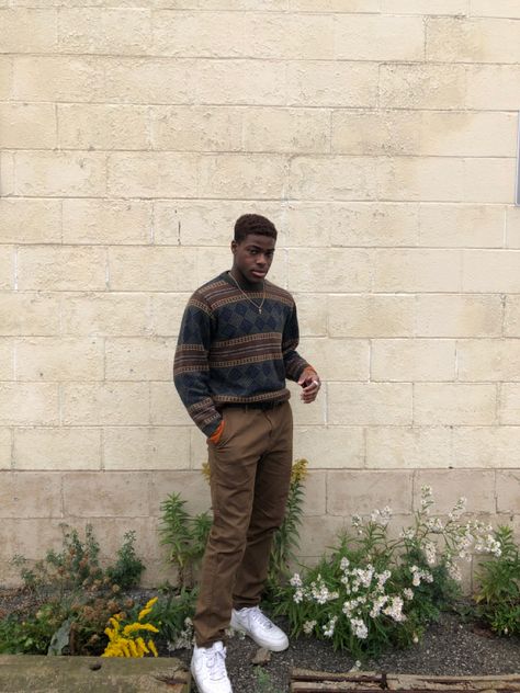 Cold Weather Mens Outfits, Men’s Fall Outfits Photoshoot, Hipster Guy Outfits, Overweighted Outfits Men, Indie Man Outfit, Mens Thrifted Outfits, Midsize Mens Fashion, Earthy Boy Aesthetic, Winter Masc Outfits