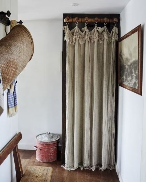 Hallway with hanging curtain partition Curtains Doorway Entrance, Curtain Hallway, Farrow And Ball Hallway, Colour Furniture, Small Space Ideas, Country Cottage Bedroom, Paint And Wallpaper, Wooden Dog Bed, Curtain Partition