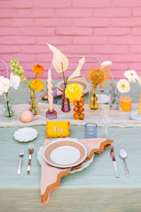 Summer Wedding Table Decor, Colorful Reception, Trixie Motel, Summer Wedding Table, Abroad Wedding, Pink Motel, Palm Springs Party, Chic Elopement, Darlington House