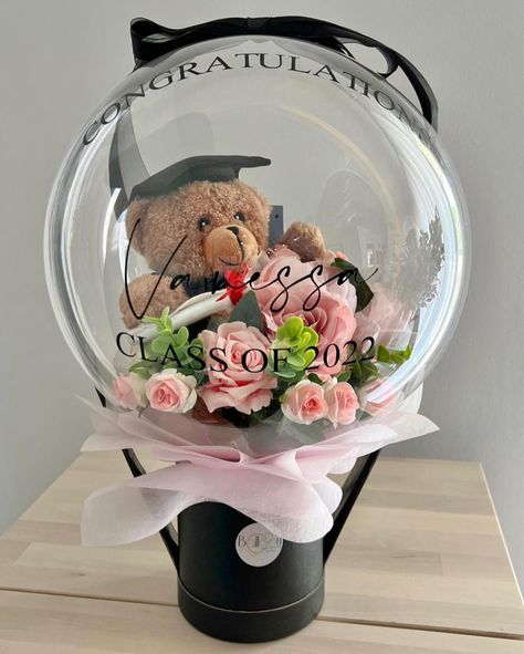 Gift In Balloon, Bubble Balloon Bouquet, Bouquet Mothers Day, Mothers Day Bouquet, Creative Graduation Gifts, Congratulations Balloons, Flower Balloons, Hamper Gifts, Balloon Bouquet Diy