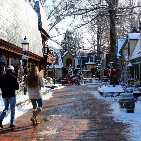 Experience 12 Days of a Tennessee Christmas - Tennessee Vacation Gatlinburg Tennessee Christmas, Rock Island State Park, Tennessee Waterfalls, Tennessee Christmas, Tennessee Travel, Traveling Ideas, Traveling Tips, Tennessee Vacation, Gatlinburg Tennessee