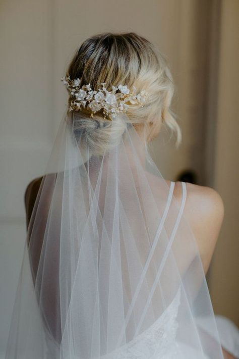 GARDENIA WEDDING HEADPIECE WITH FLOWERS by TANIA MARAS featured on LOVE FIND CO. Bride Hairstyles With Veil, Bridal Hair Combs, Wedding Hair Up, Wedding Hairstyles Bride, Bridal Hair Headpiece, Bridal Hair Updo, Headpiece Bridal, Tulle Veils, Wedding Hairstyles With Veil