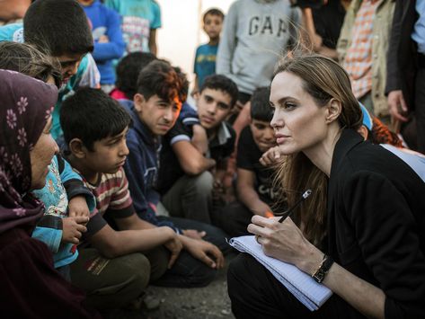 Jordan - Angelina Jolie's humanitarian work - Pictures - CBS News Angelina Jolie Charity, براد بيت, Humanitarian Work, Refugee Camp, Beastie Boys, Gossip News, Charity Work, Wing Chun, Lara Croft