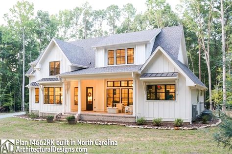 #modernfarmhouse #rustic #farmhouseideas Farmhouse Style House Plans, Modern Farmhouse Exterior, Farmhouse House, Farmhouse Plan, House Plans Farmhouse, Modern Farmhouse Plans, Farmhouse Exterior, Farmhouse Style House, Farmhouse Plans