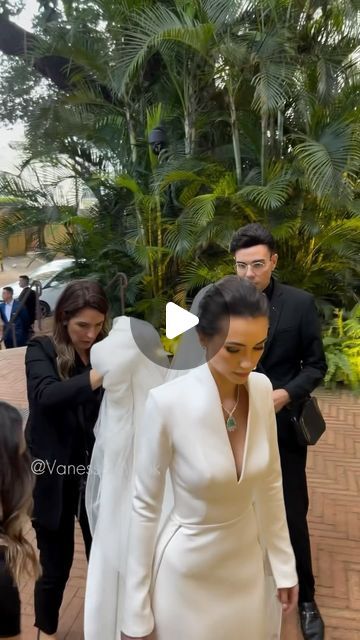 THE WEDDING BLISS on Instagram: "Gorgeous bride 😍🫶✨

Via: @vanessamisiuk" Wedding At 50 Years Old Brides, Third Wedding Dresses, Bride Video, The Wedding Bliss, Celebrity Bride, Iconic Weddings, Handsome Groom, Royal Brides, Sophisticated Bride