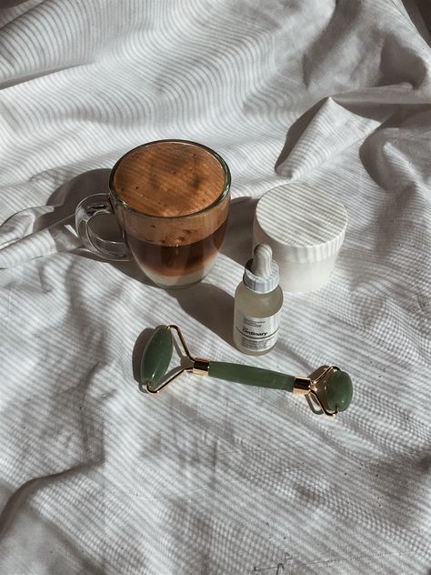 The Ordinary Coffee Serum, Beauty Product Flatlay, Skincare Aesthetic Photography, Ugc Photos, Skincare Flatlay, Skincare Vibes, Product Flatlay, Caffeine Eye Cream, Skincare Aesthetic