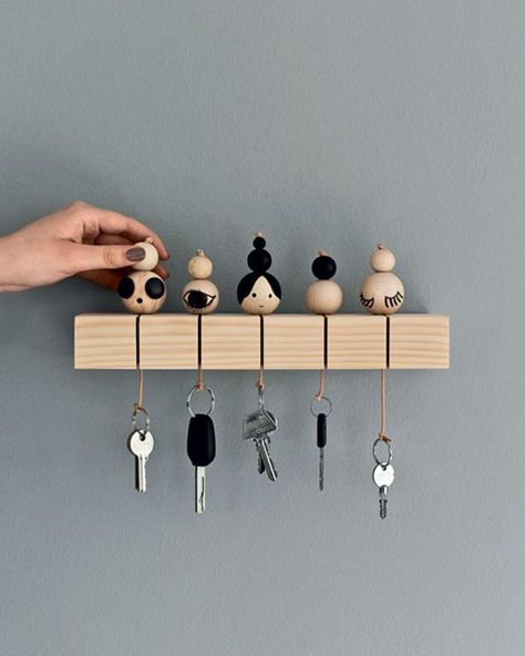 Key Holder Diy, Koti Diy, Dekor Diy, Diy Holz, Living Room Diy, Décor Diy, Hand Crafted Gifts, Diy Home Crafts, Handmade Home Decor