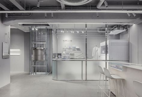 Futuristic Lab, Lab Interior, Space Lab, Laboratory Design, Stem Lab, Coffee Lab, Counter Design, Clinic Design, Space Room