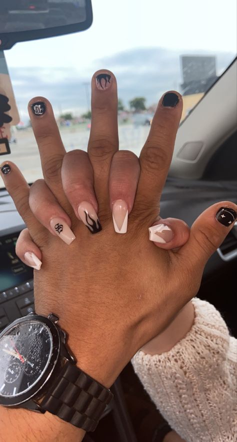 Nail Ideas Couple, Matching Couple Nail Sets, Boy And Girl Matching Nails, Matching Manicure With Boyfriend, Matching Couple Nail Designs, Matching Nail Sets For Couples, Girlfriend And Boyfriend Matching Nails, Matching Nails With Boyfriend Black, Matching Nails With Boyfriend Ideas