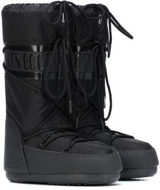 Moon Boot Exclusive to Mytheresa Classic Plus snow boots Moon Boot, Winter Shoes For Women, Black Moon, Moon Boots, Boots Women Fashion, Boots For Women, Winter Shoes, Online Sale, Luxury Shoes