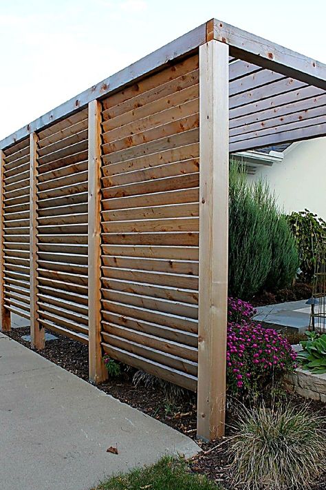 Outdoor Privacy Screens - Cool, we've got you covered. Here you'll be able to discover all the supplies you need. Click to visit today. Backyard Privacy Screen, Privacy Screen Deck, Diy Privacy Screen, Patio Privacy Screen, Deck Privacy, Backyard Shade, Patio Privacy, Garden Privacy, Barbecue Area