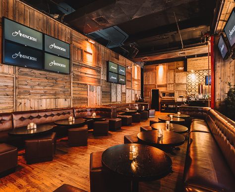 Photo: The Ainsworth Banquette Round Table, Sports Bar Interior Design, Round Table Layout, Sports Bar Interior, Warehouse Bar, Sport Bar Design, Nyc Chelsea, Sports Pub, Game Watch