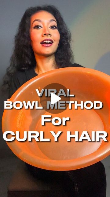 Taar Chhira on Instagram: "Trying the Wavy Hair Viral Bowl Method by @sophiemariegraf 👩🏻‍🦱 BOWL METHOD helps distribute your curl cream evenly in the water and coat your hair stands when you take your hair strands out of the water in the bowl. Personally, I loved the result. All the products are available on @asteriabuy ! 📌PRODUCT LIST Curl Cream: @ddgirlswithcurls Curl Defining Cream Denman Brush: @asteriabuy Hair Gel: @lorealparis Invisi’Hold Extra Strength Gel Hair Mousse: @cantubeauty Wave Whip Curling Mousse Comment down below what you think ✨😇 . . . . . . . . . . . VIRAL CURLY HAIR METHOD BOWL METHOD CURLY HAIR WAVY HAIR METHOD HAIRCARE CURLY HAIR ROUTINE #curlyhair #curly #wavyhair #wavy #curlyhairroutine #wavyhairroutine #taarchhira #taarchhiracurls #haircareroutine #banglade Hair Gel For Wavy Hair, Bowl Method Curly Hair How To, Curly Bowl Method, Curly Hair Bowl Method Steps, The Bowl Method Curly Hair, Bowl Method Wavy Hair, Bowl Method Curly Hair, Wavy Hair Method, Curly Hair Method