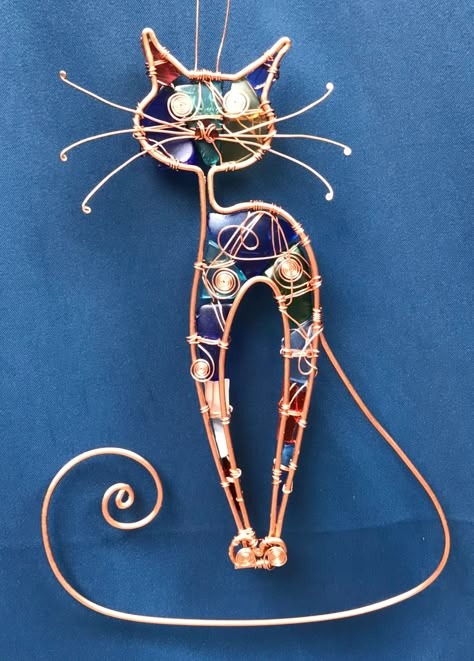 "Copper wire, beach glass and recycled tumbled glass sculpture Wall hanging or Suncatcher 10\"tall" Beaded Wire Art, Copper Wire Crafts, Shape Ideas, Copper Wire Art, Wire Ornaments, Wire Art Sculpture, Wire Wrap Jewelry Designs, Wire Wrapped Jewelry Diy, Sculpture Wall