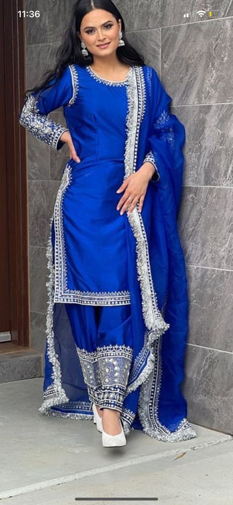 Royal Blue Punjabi Suit Party Wear, Blue Indian Outfit, Bridal Suits Punjabi, Luxurious Outfits, Punjabi Suits Designer Boutique, Salwar Pattern, Indian Bride Outfits, Velvet Dress Designs, Satin Fashion