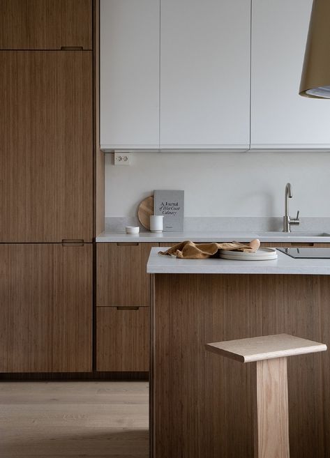 No Hardware Kitchen Cabinets, Modern Walnut Kitchen, Modern Wooden Kitchen, Ikea Kitchen Cabinets, Walnut Kitchen, Nordic Kitchen, 아파트 인테리어, Kitchen Room Design, Kitchen Inspiration Design