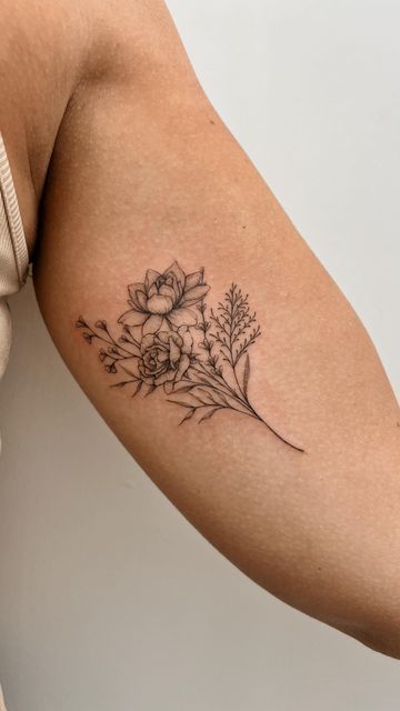 Christina Nguyen 🖊️ Arizona Fineline & Tiny Tattoo Artist on Instagram: "Let me tattoo a whole garden on you 🥰  #finelinetattoo #arizona #arizonatattoo #scottsdale #floraltattoo #flowertattoo #flowerbouquet floral bouquet tattoo, birth flowers tattoo, flower bouquet tattoo, 2 flower bouquet tattoo, dainty flower tattoo, wispy flower tattoo" Wrist Bouquet Tattoo, 7 Flower Bouquet Tattoo, Small Bouquet Tattoo Placement, Barbed Wire And Flowers Tattoo, Family Birth Flower Bouquet Tattoo Placement, Floral Tattoo Placement For Women, Boquetes Of Flowers Tattoo, Small Bouquet Tattoo, Flower Bunch Tattoo