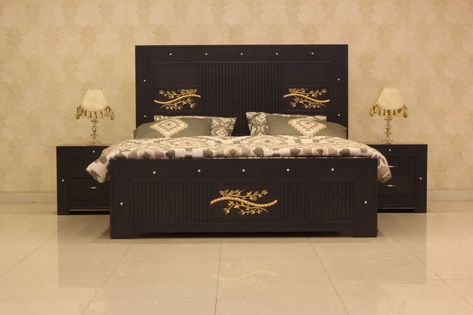 Bedroom Set Design, Bridal Bedroom, Matching Bedroom Furniture, Simple Furniture Design, Bad Room Design, Bedroom Set Designs, Nightstand Black, Mirror Dresser, Dresser Nightstand