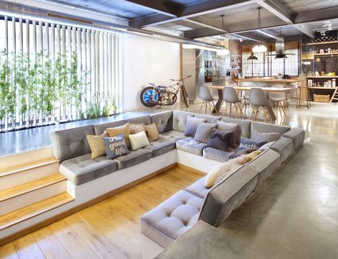 15 Conversation Pits That Are Making A Comeback Contemporary Loft Design, Contemporary Loft, Airstream Interior, Sunken Living Room, Loft Ideas, Loft Living, Renovation Design, Design Room, Style Loft