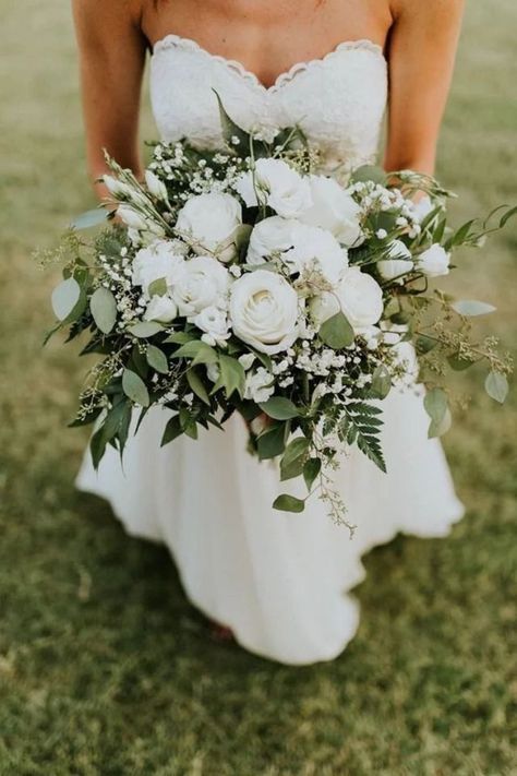 White Wedding Bouquets for Every Season Sage Green Wedding Colors, Greenery Wedding Bouquet, Green Wedding Bouquet, Bronze Wedding, Green Quotes, Quotes Nature, Boho Styl, Green Wedding Colors, Sage Green Wedding