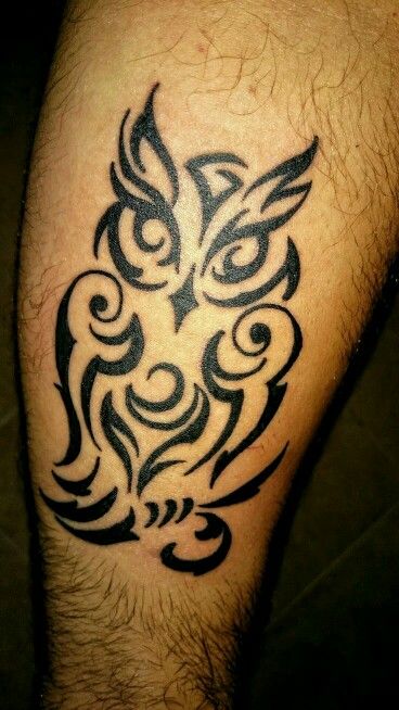 OWL TATTOO Celtic Owl Tattoo, Simple Owl Tattoo, Mens Owl Tattoo, Owl Tattoo Meaning, Realistic Owl Tattoo, Kunst Tattoos, Tattoo Leg, Polynesian Tattoos, Owl Tattoo Design