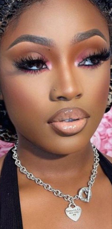 Makeup For Black Women Eye Shadow, Barbie Birthday Makeup, Pink And Brown Eyeshadow Looks Black Women, Soft Barbie Makeup Look, Pink Makeup Look Black Women, Makeup With Pink Under Eye, Pink Eye Looks Black Women, Graduation Makeup Looks Black Women, Prom Makeup Black Women Pink