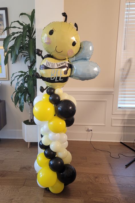 Bee Party Decorations, Bee Balloon, Party Decorations Balloons, Decorations Balloons, Bee Party, Spelling Bee, Balloon Columns, Balloon Decorations Party, Bee Theme