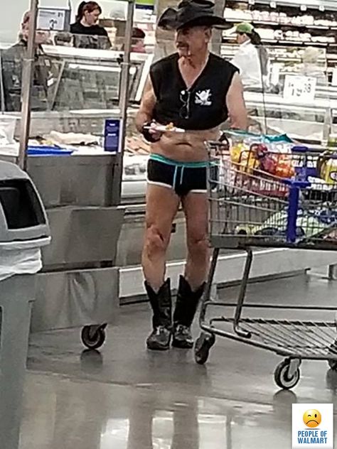 Wierd People, Weird People At Walmart, Walmart Customers, Walmart Pictures, Theatre Of The Absurd, Snarky Humor, Walmart Funny, Funny People Pictures, Walmart Fashion