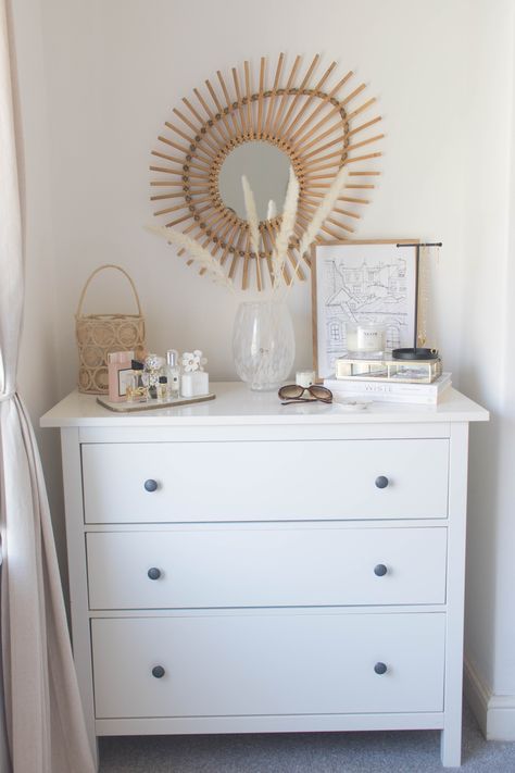 Small Bedroom Ideas Dressers, Small Dresser Styling, Small White Dressers Bedroom, Small Dresser Decor Bedroom, Chest Drawers Decor, Neutral Small Bedroom Ideas, Bedrome Idea Decor Simple, Simple Bedroom Decor On A Budget, Dressers For Small Bedrooms