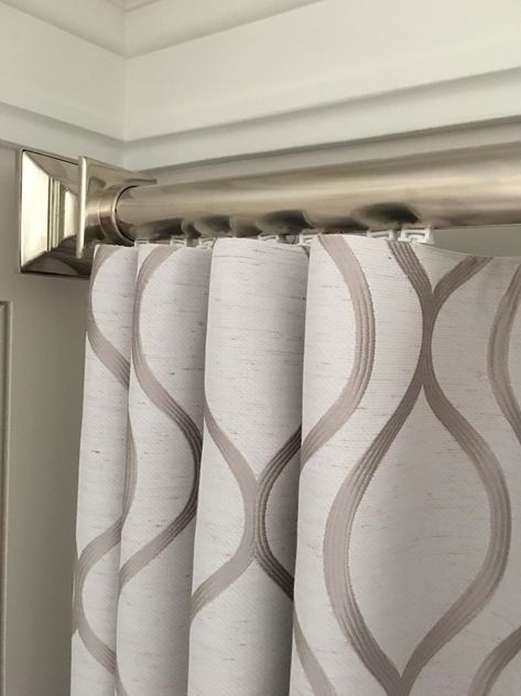 Flexible curtain track