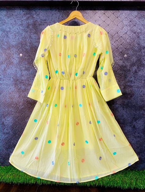 Georgette Tops Western, Girls Kurti, Dot Embroidery, Princess Dress Kids, Kurti Designs Latest, Georgette Tops, Western Dress, Dress Design Patterns, Kids Fashion Dress