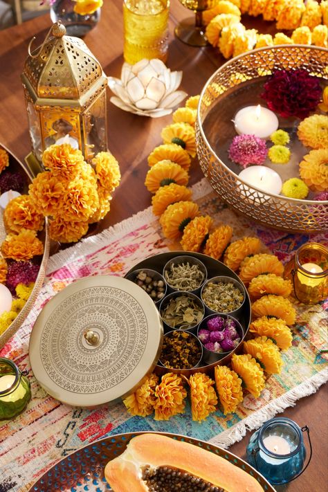 Indian Party Table Decor, Indian Dinner Party Table, Indian Fusion Wedding Decor, Indian Gift Ideas, Indian Festive Decor, Diwali Dinner Table Decor, Indian Table Setting, Diwali Platter, Diwali Table Decor