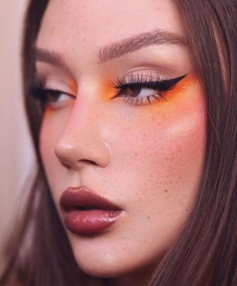 Pumpkin Spice Makeup, Fall Makeup Trend, Orange Eyeshadow, Orange Makeup, Fall Makeup Looks, Makeup Eye Looks, Creative Eye Makeup, Eye Makeup Art, Fall Makeup