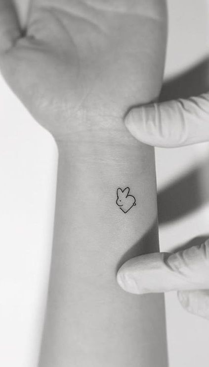 Hase Tattoos, Actor Tattoo, Small And Simple Tattoos, Heart Tattoo Wrist, Tato Minimal, Sanskrit Tattoo, Tattoo Dotwork, Petit Tattoo, Female Tattoos