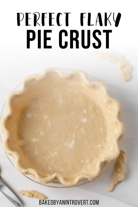 This buttery, flaky homemade pie crust recipe is simple to make and completely foolproof! Even beginners can have success with my tried and true tips. Oil Pie Crust Recipe, Oil Pie Crust, Pie Crust Recipe Easy, All Butter Pie Crust, Pie Dough Recipe, Homemade Pie Crust, Homemade Pie Crust Recipe, Easy Pie Crust, Pie Crust Recipe