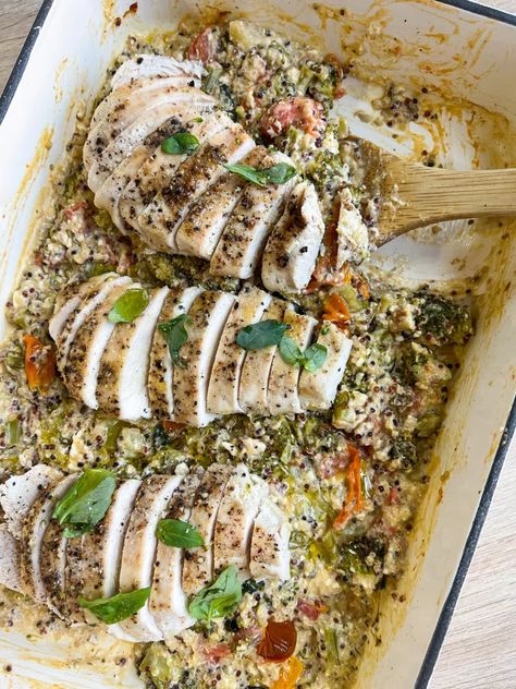 Baked Feta Chicken, Chicken Quinoa Bake, Chicken Quinoa Recipes, Quinoa Bake, Quinoa Dishes, Feta Chicken, Baked Feta, Feta Recipes, Chicken Quinoa